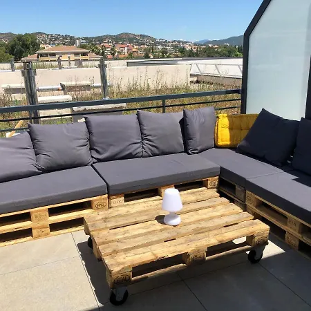 T3 Neuf Sur Les Toits Avec Terrasse Йер